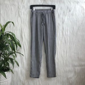 Harlowe & Graham Floral Palazzo Print Pants